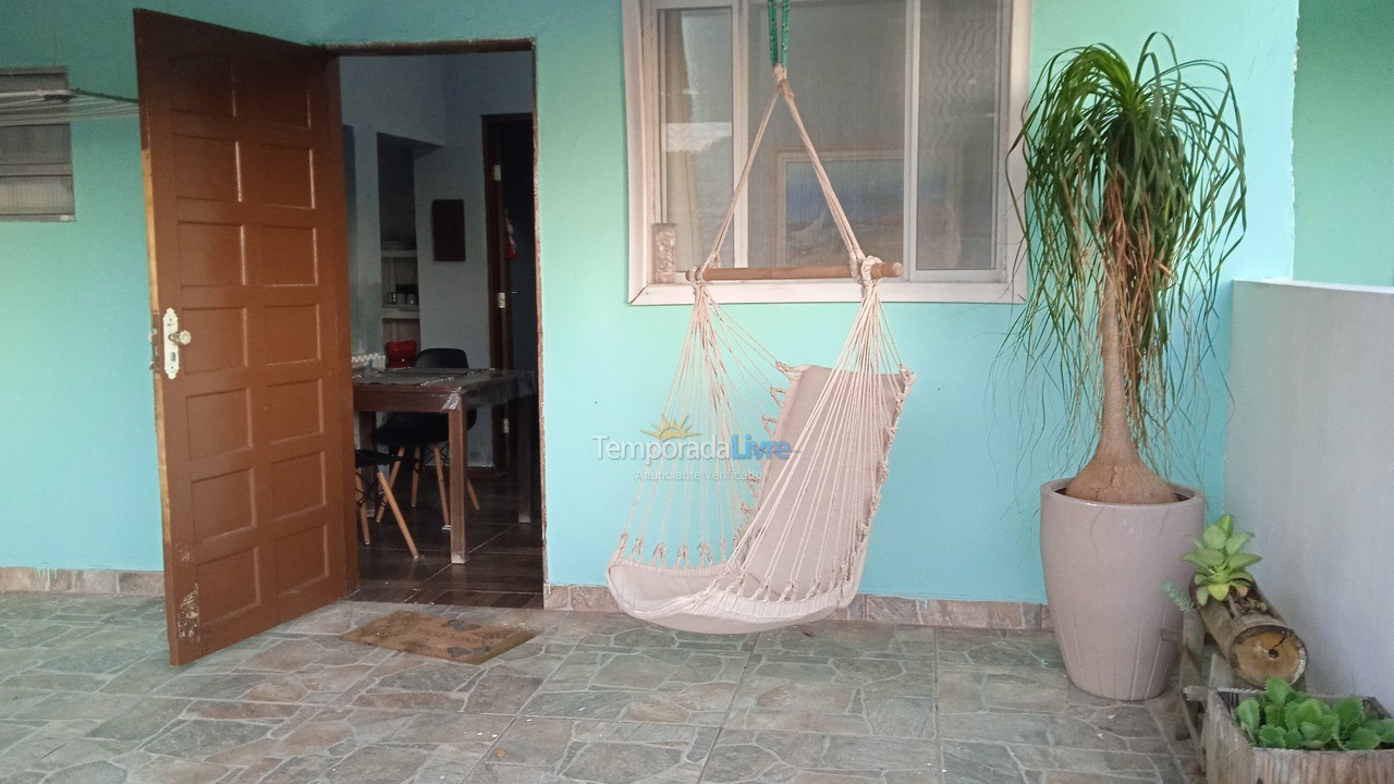 Casa para aluguel de temporada em Ilha Comprida (Av Moreira Sales)