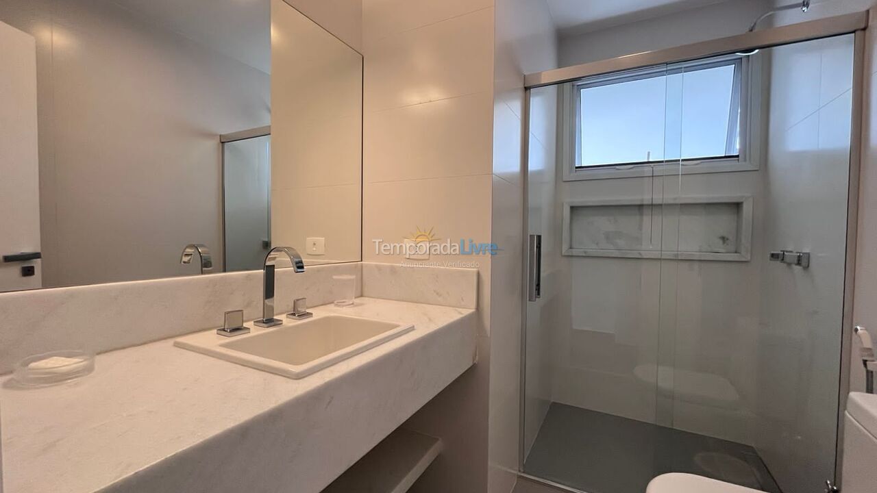 Casa para alquiler de vacaciones em São Sebastião (Praia da Baleia)