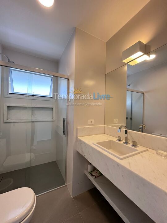 Casa para alquiler de vacaciones em São Sebastião (Praia da Baleia)