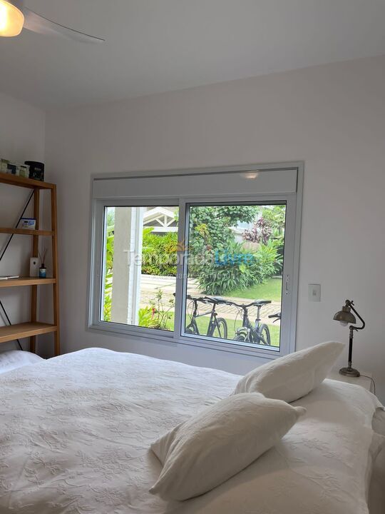 Casa para alquiler de vacaciones em São Sebastião (Praia da Baleia)