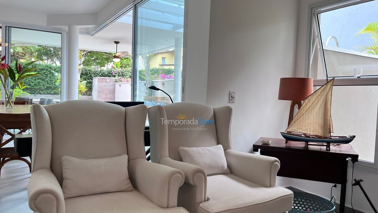 Casa para alquiler de vacaciones em São Sebastião (Praia da Baleia)