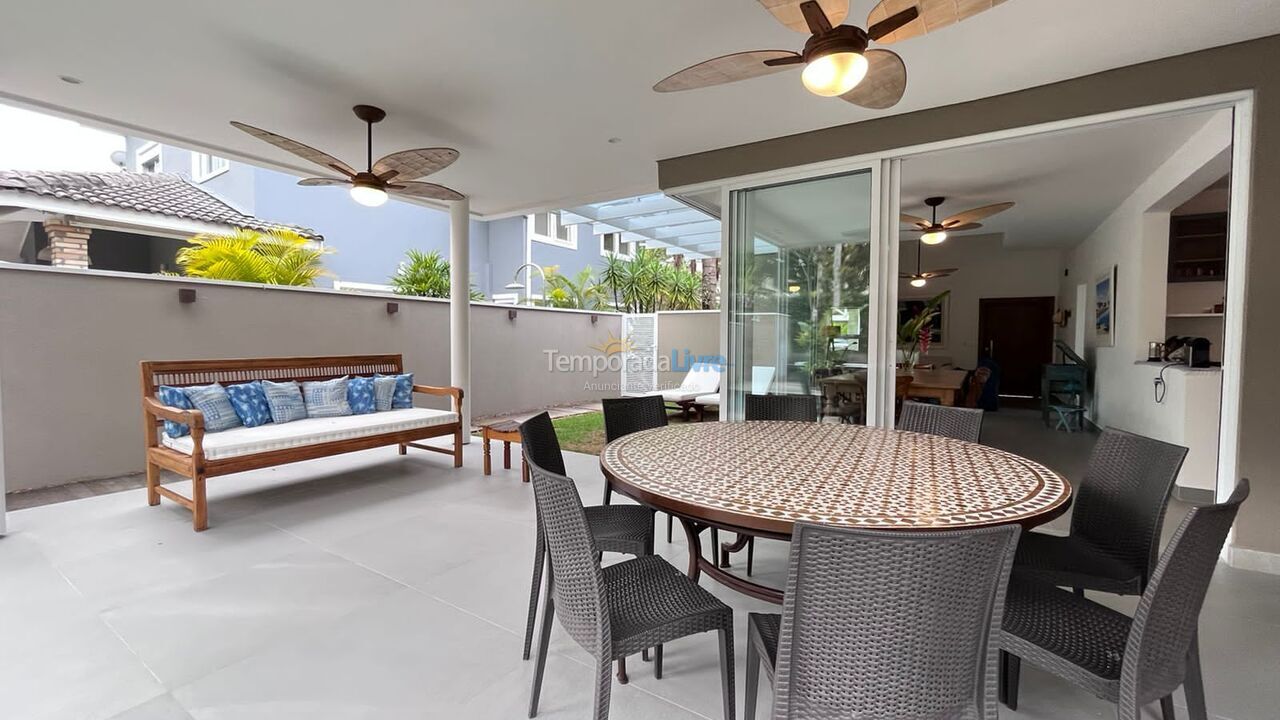 Casa para alquiler de vacaciones em São Sebastião (Praia da Baleia)