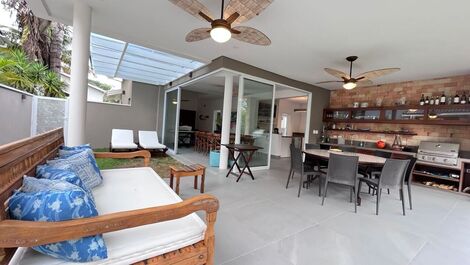 House for rent in São Sebastião - Praia da Baleia