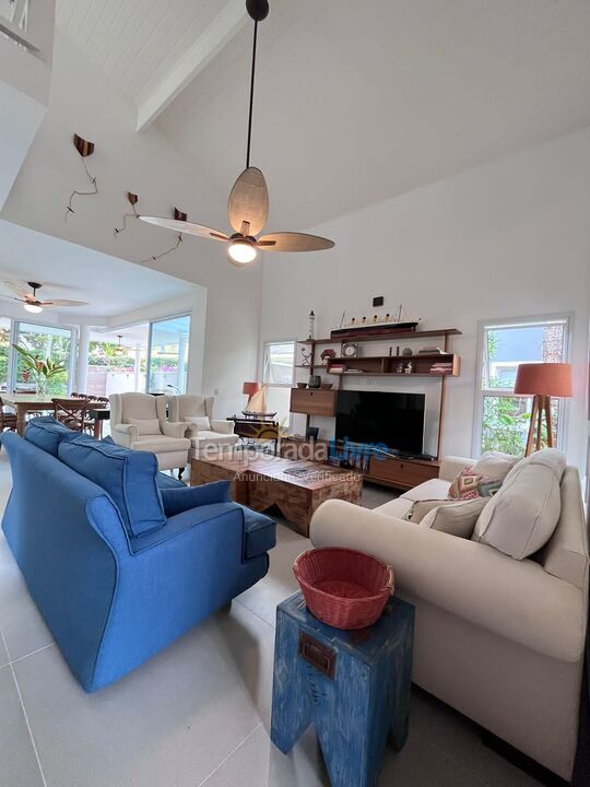 Casa para alquiler de vacaciones em São Sebastião (Praia da Baleia)