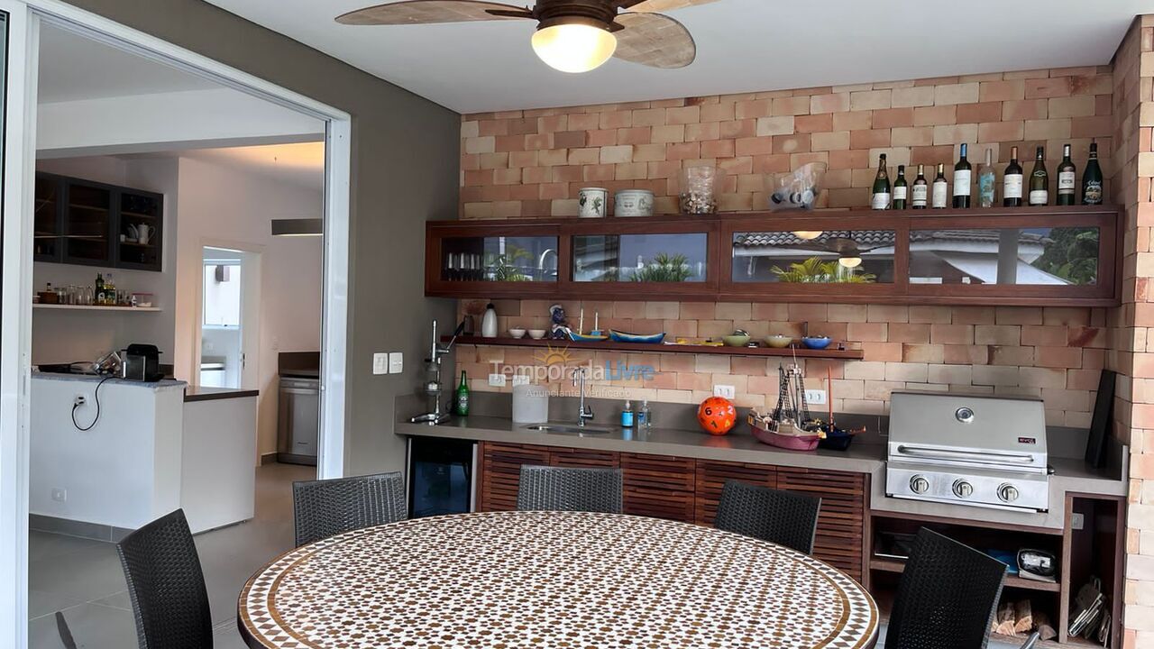 Casa para alquiler de vacaciones em São Sebastião (Praia da Baleia)