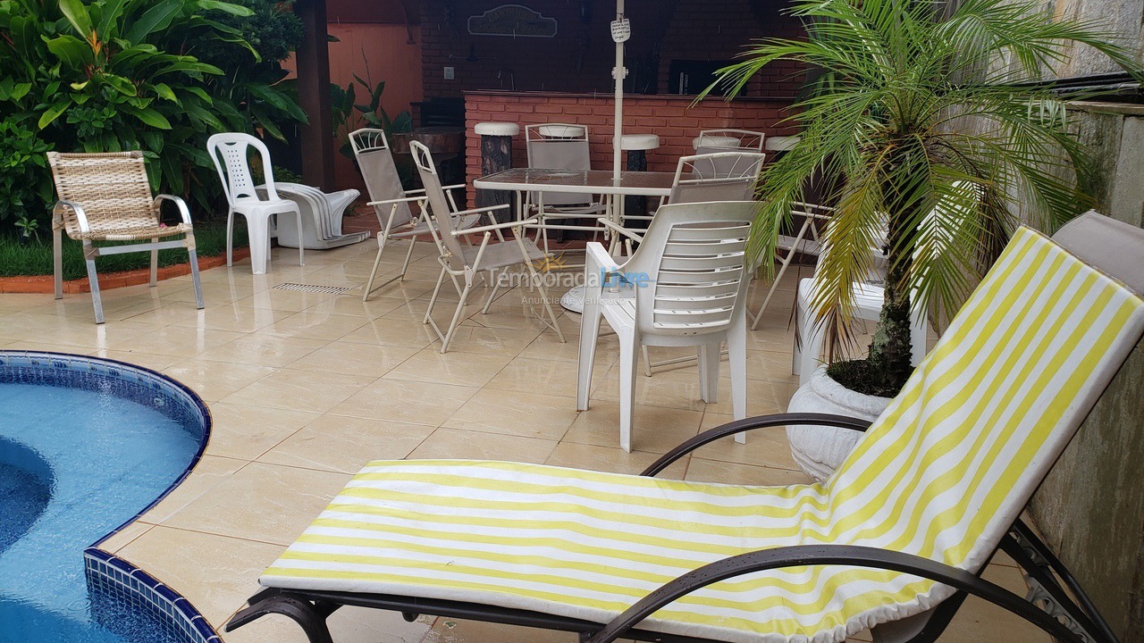 Casa para aluguel de temporada em Guarujá (Praia do Pernambuco)