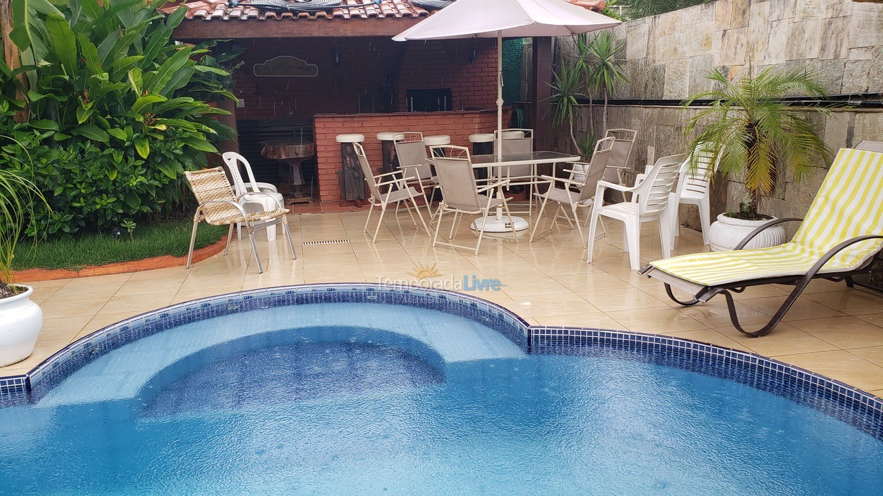 Casa para aluguel de temporada em Guarujá (Praia do Pernambuco)