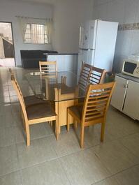 Casa com Piscina para Temporada: Disponível o Ano todo