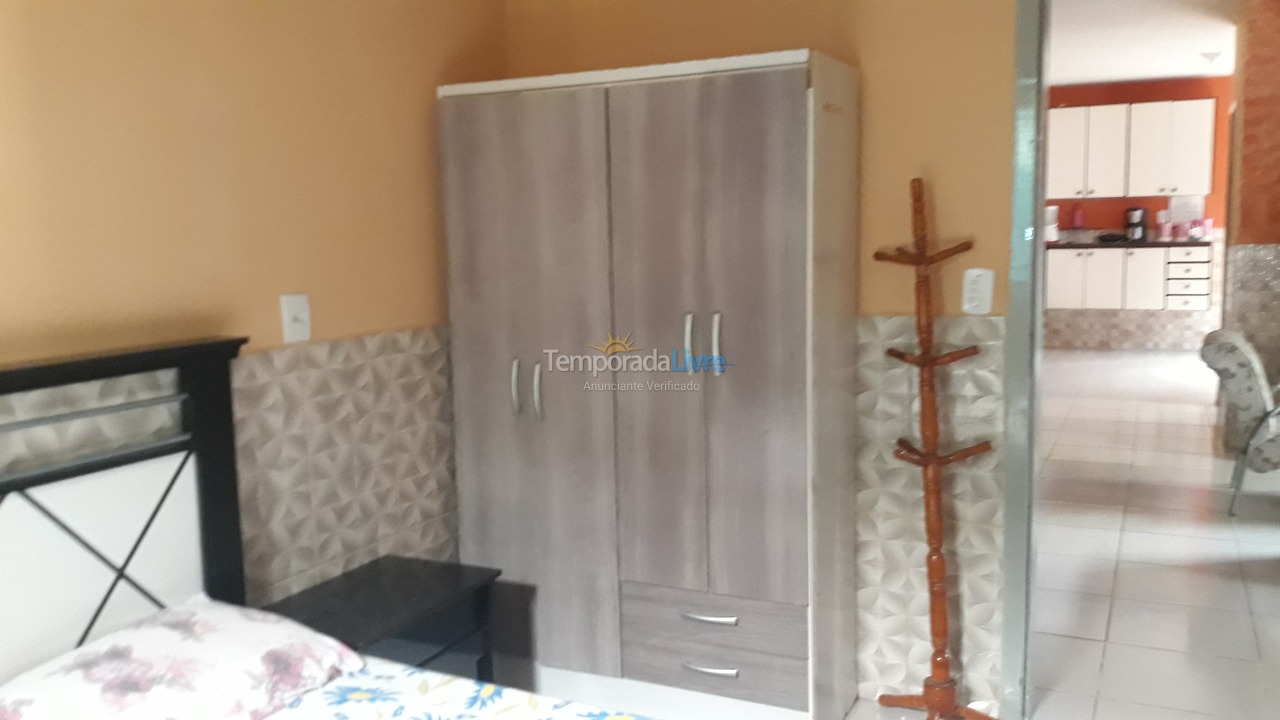 Casa para alquiler de vacaciones em Peruíbe (Centro)