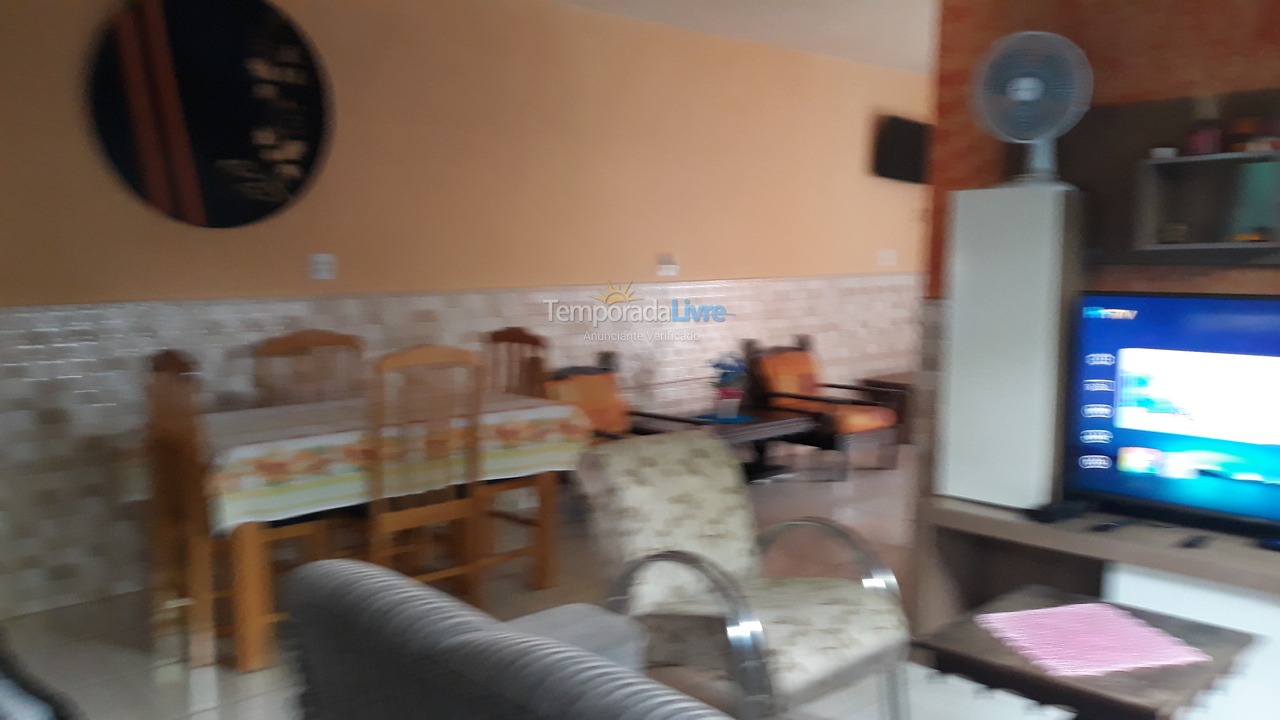 Casa para alquiler de vacaciones em Peruíbe (Centro)