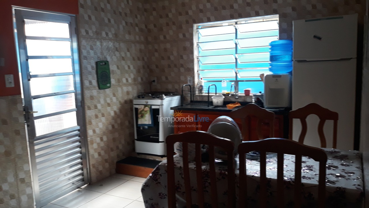 Casa para alquiler de vacaciones em Peruíbe (Centro)