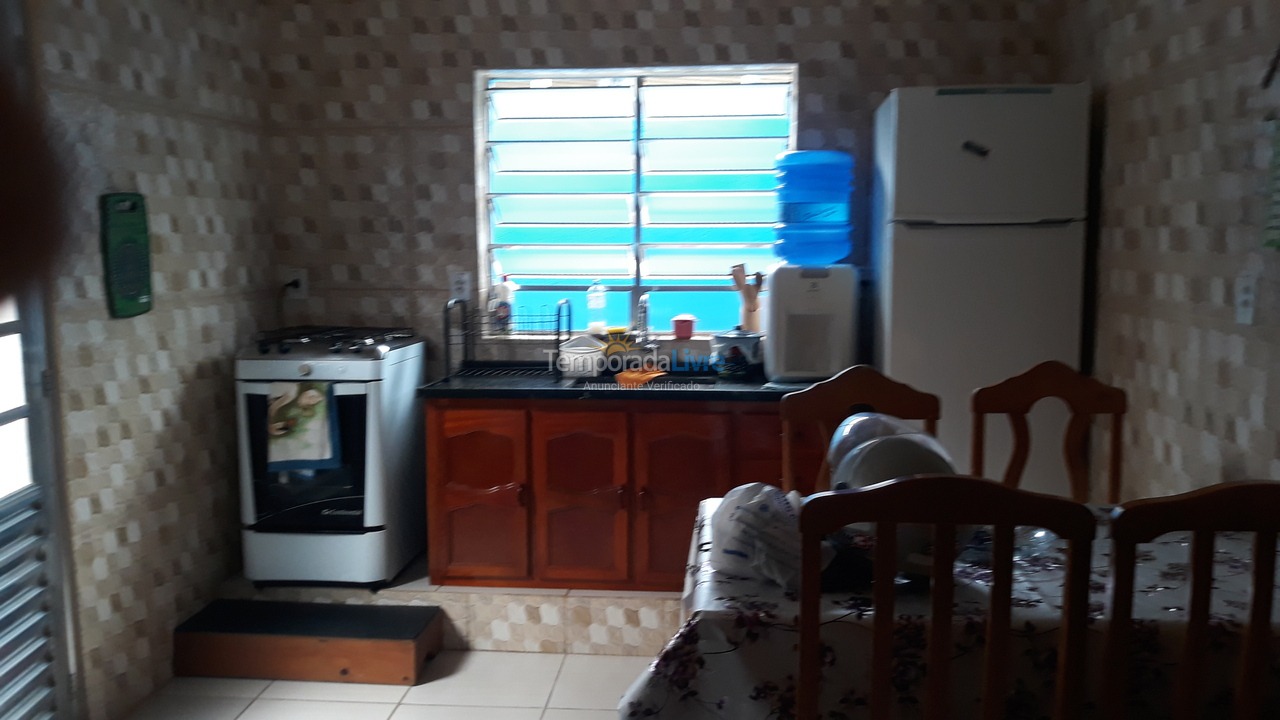 Casa para alquiler de vacaciones em Peruíbe (Centro)