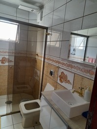 ¡Ven a disfrutar de la playa en un apartamento a sólo unos pasos!