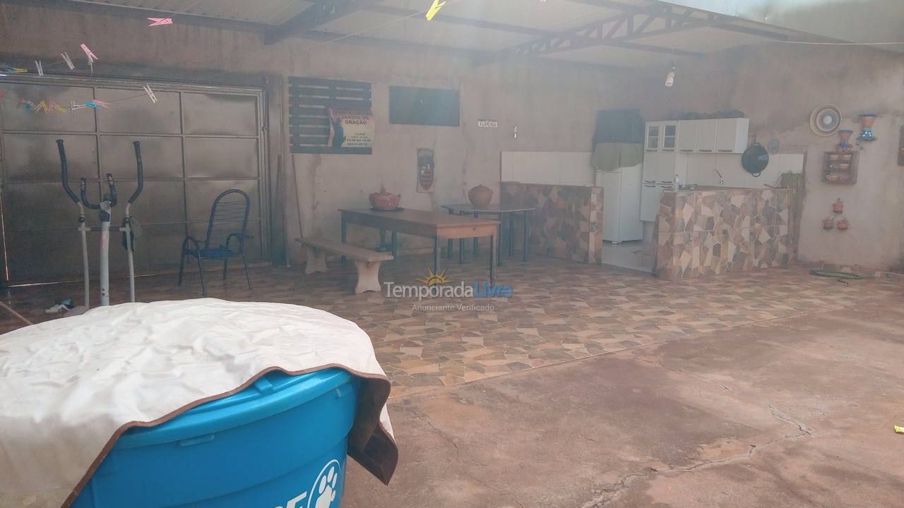 Casa para aluguel de temporada em Dourados (Bairro)