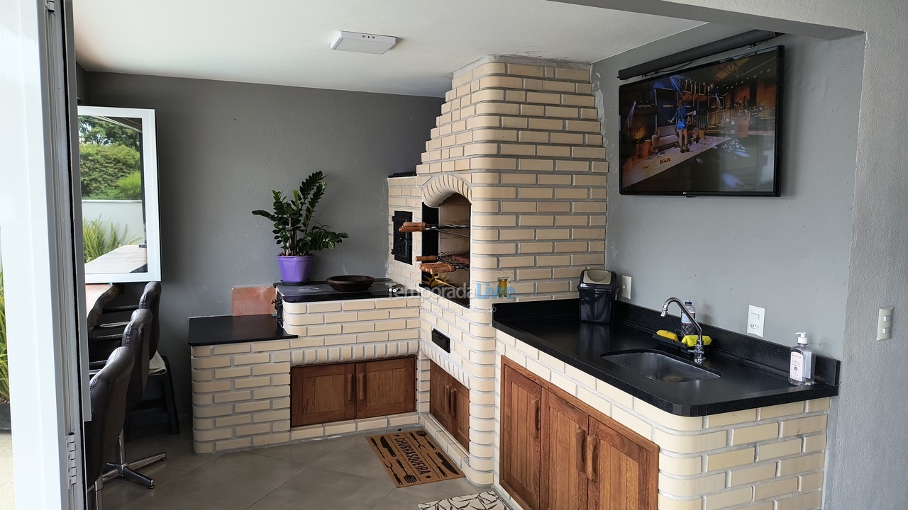 House for vacation rental in Palhoça (Praia da Pinheira)