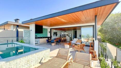 HOUSE WITHIN A CONDOMINIUM FACING THE SEA - JUQUEHY BEACH