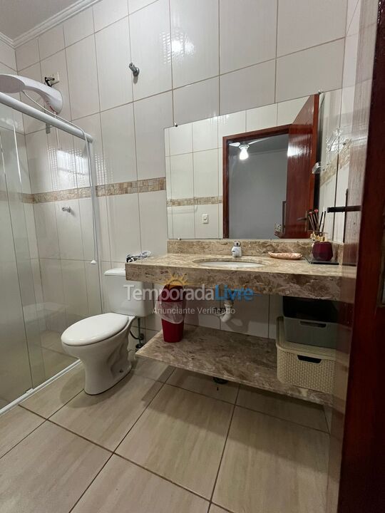 Casa para aluguel de temporada em Itanhaém (Bopiranga)