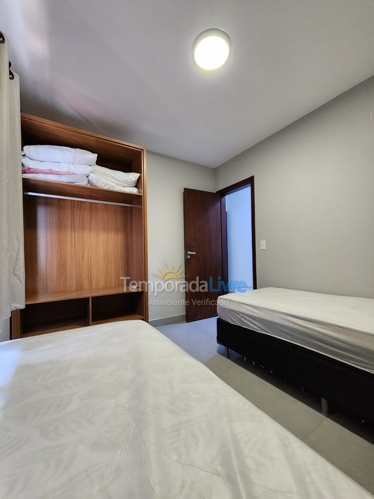 Apartamento para alquiler de vacaciones em Itapema (Meia Praia)