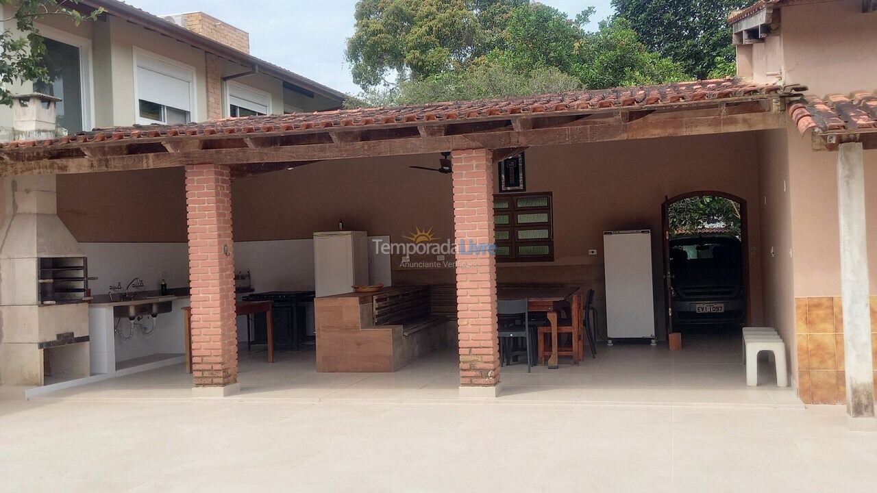Casa para alquiler de vacaciones em Ilhabela (Perequê)