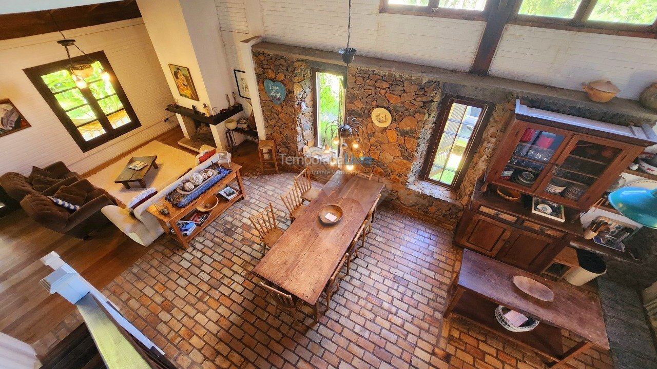 House for vacation rental in Garopaba (Praia da Ferrugem)