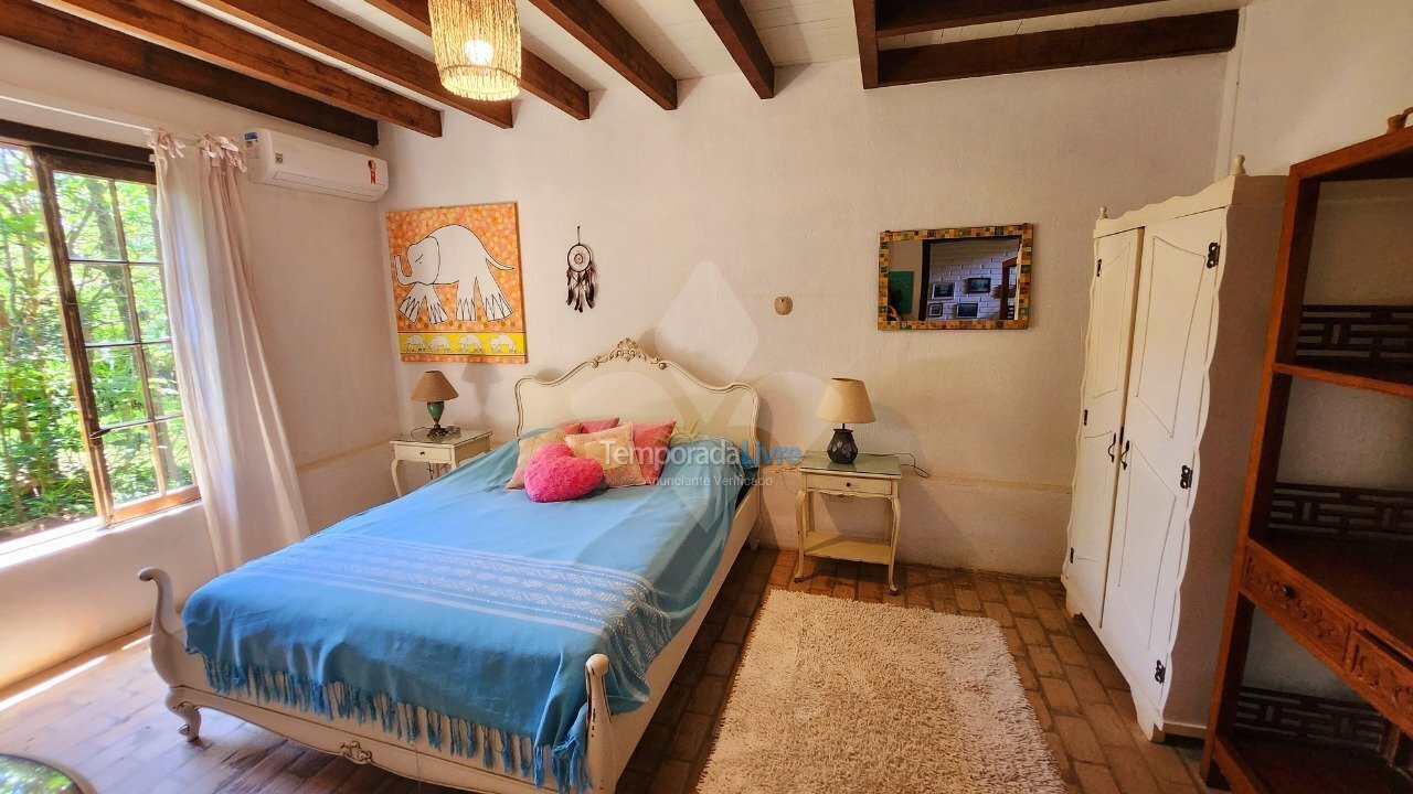 House for vacation rental in Garopaba (Praia da Ferrugem)