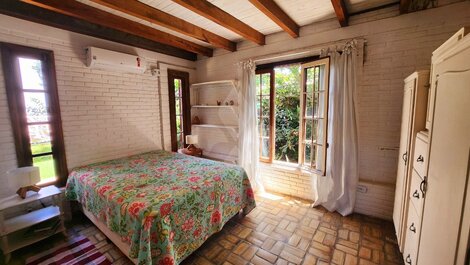 House rental for up to 8 people in Praia da Ferrugem - Garopaba/SC