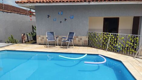 Casa com Piscina Pe na Areia Praia dos Pinheirinhos Bopiranga Itanhaém
