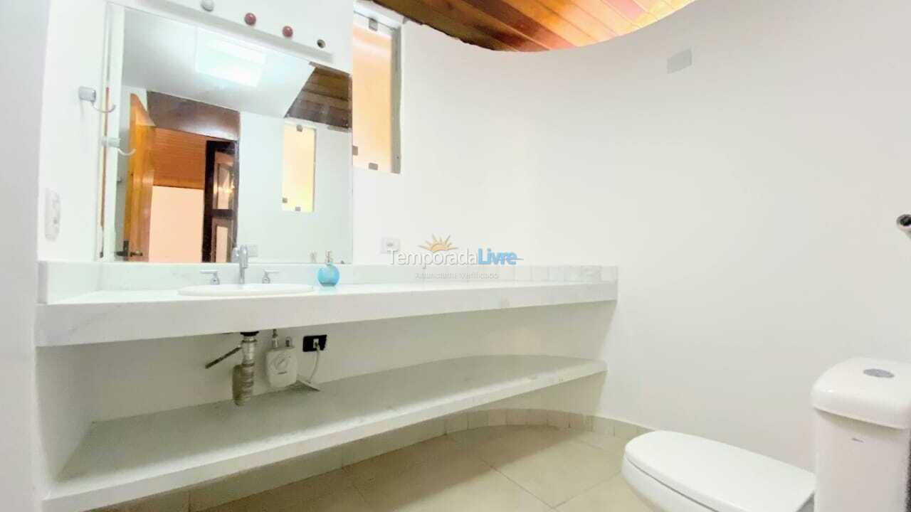 Casa para aluguel de temporada em Ubatuba (Praia do Lázaro)