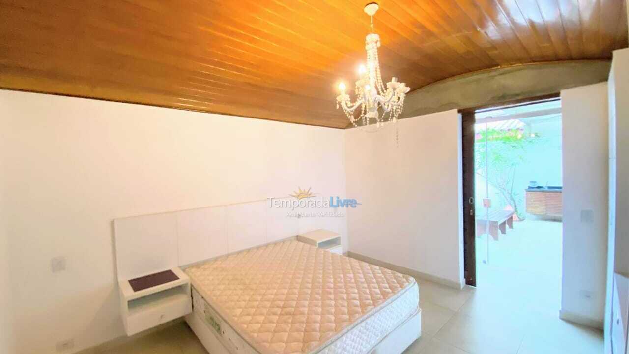 Casa para aluguel de temporada em Ubatuba (Praia do Lázaro)