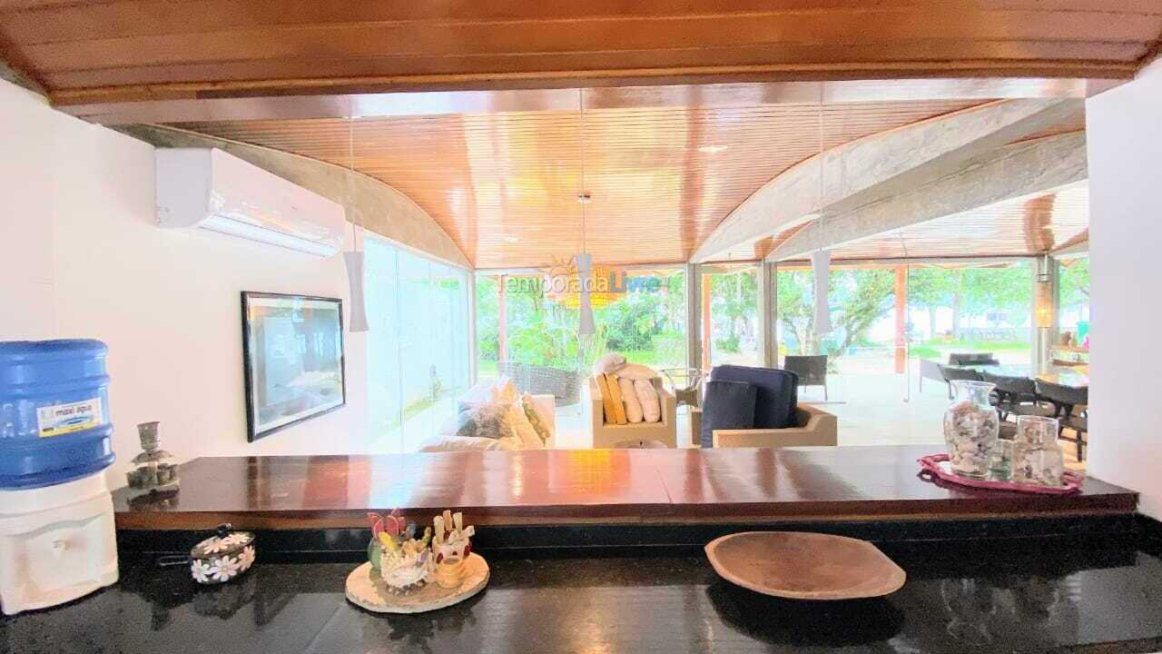 Casa para aluguel de temporada em Ubatuba (Praia do Lázaro)