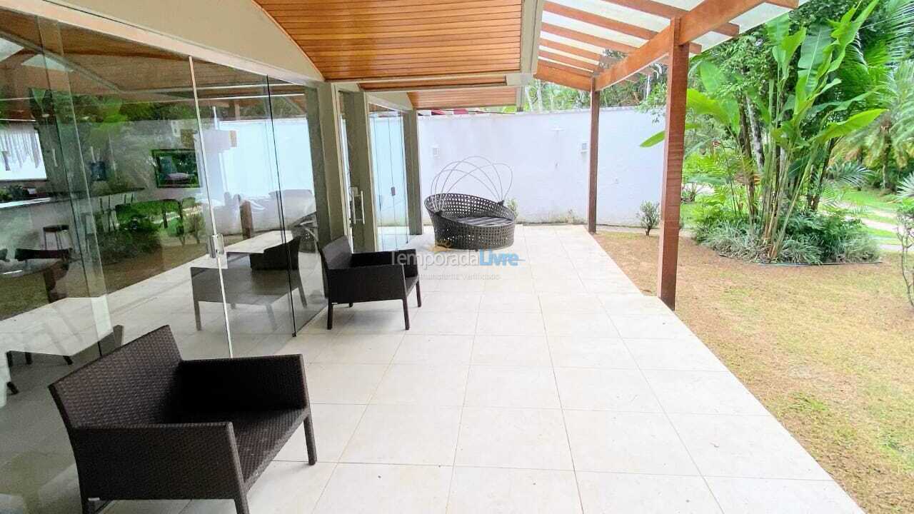 Casa para aluguel de temporada em Ubatuba (Praia do Lázaro)