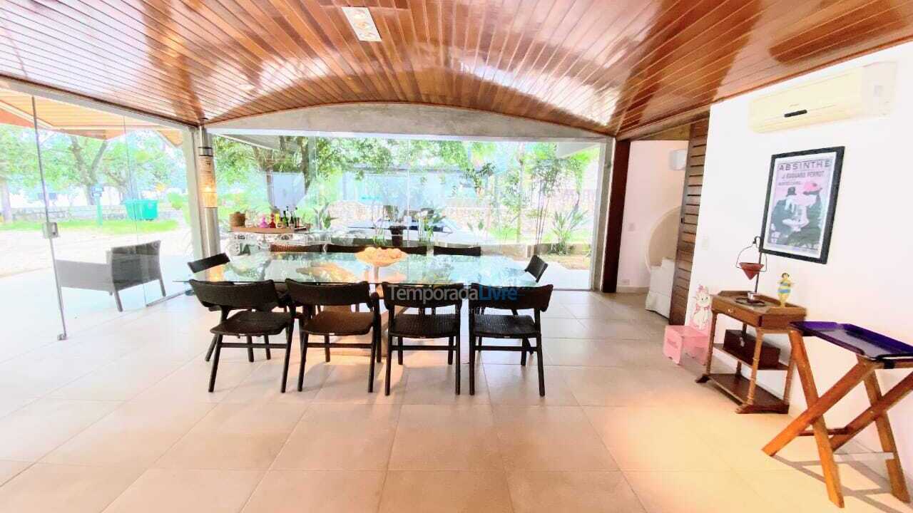 Casa para aluguel de temporada em Ubatuba (Praia do Lázaro)