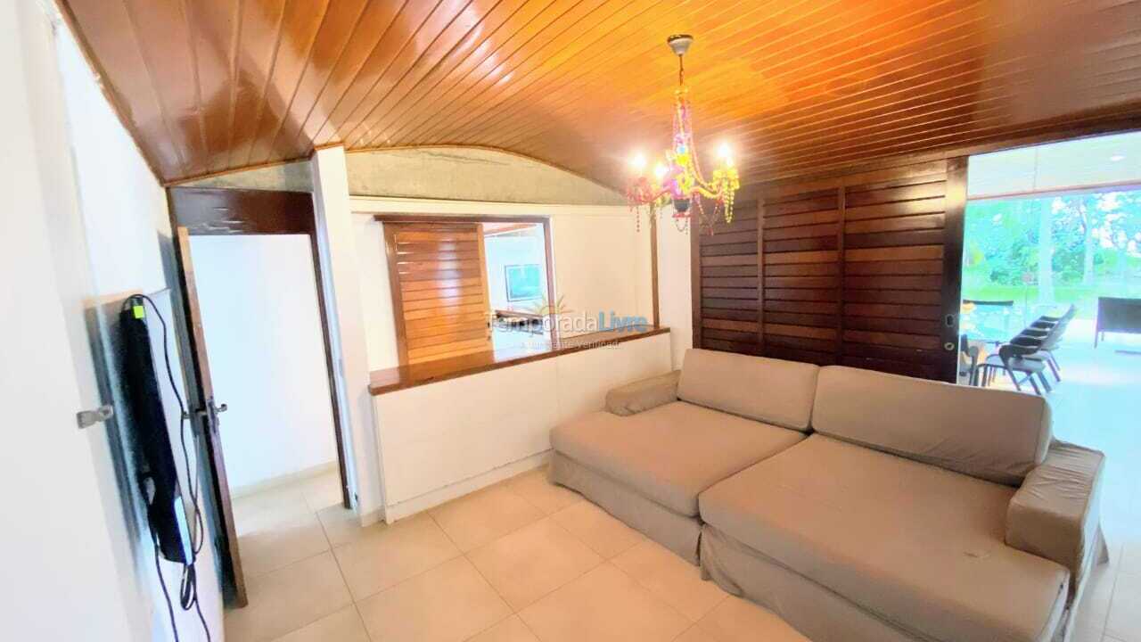 Casa para aluguel de temporada em Ubatuba (Praia do Lázaro)