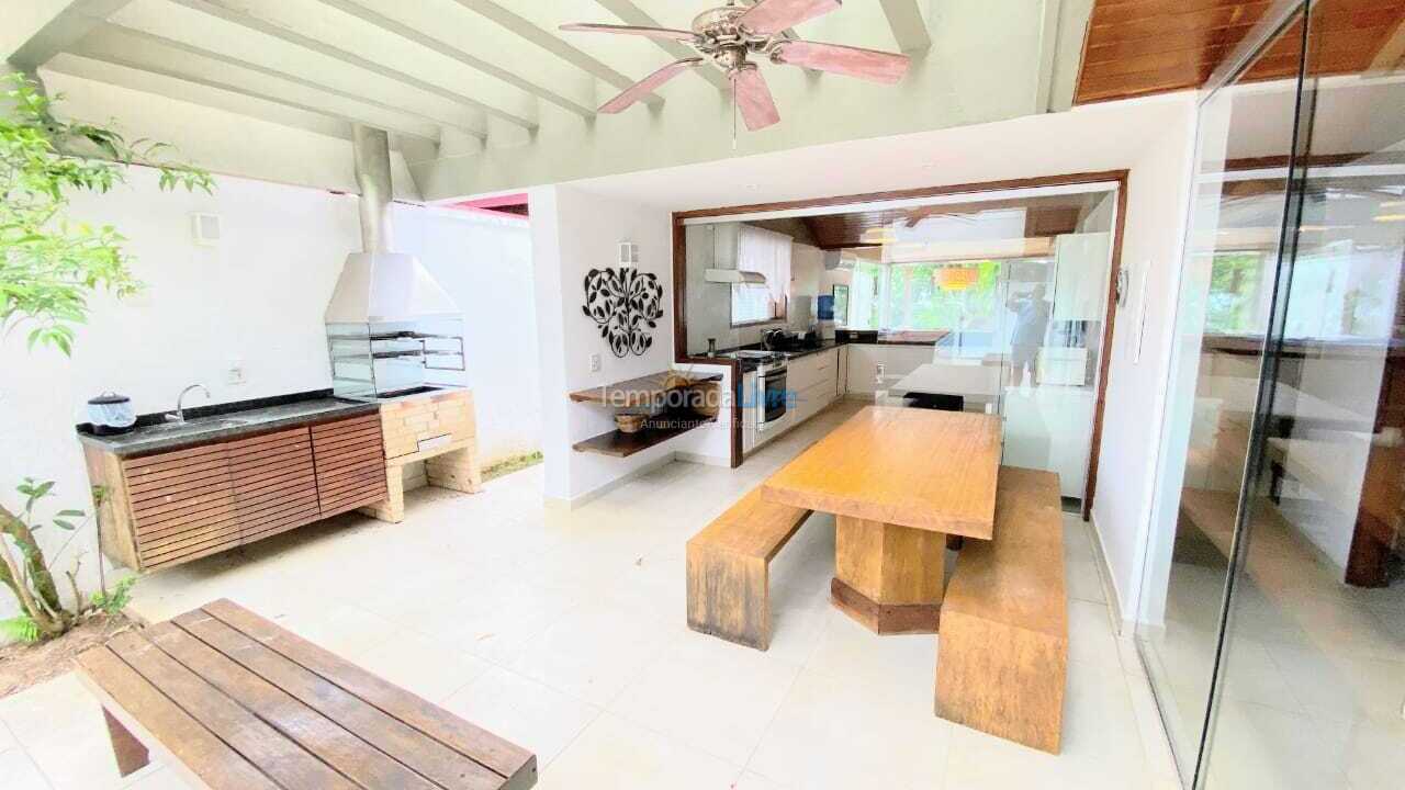 Casa para aluguel de temporada em Ubatuba (Praia do Lázaro)