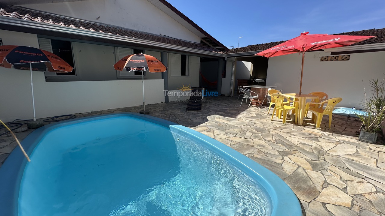 Casa para aluguel de temporada em Pontal do Paraná (Ipanema)