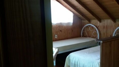 Seasonal house for up to 16 people at Praia do Rosa in Imbituba/SC