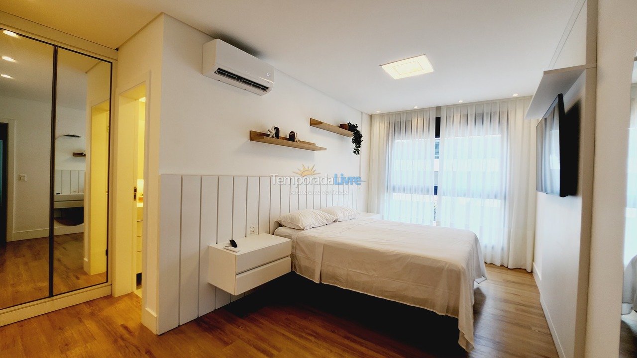 Apartamento para aluguel de temporada em Florianópolis (Jurere Tradicional)