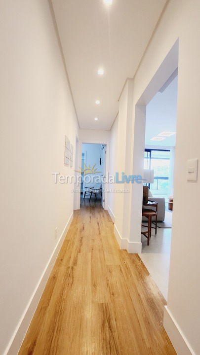 Apartamento para aluguel de temporada em Florianópolis (Jurere Tradicional)