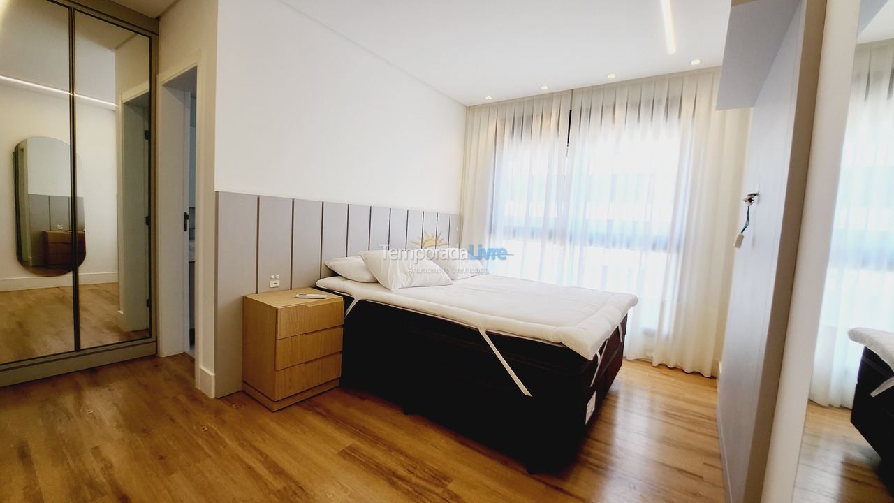 Apartamento para aluguel de temporada em Florianópolis (Jurere Tradicional)