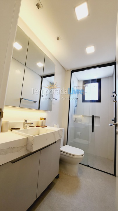 Apartamento para aluguel de temporada em Florianópolis (Jurere Tradicional)