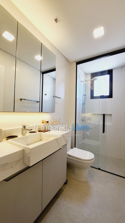 Apartamento para aluguel de temporada em Florianópolis (Jurere Tradicional)