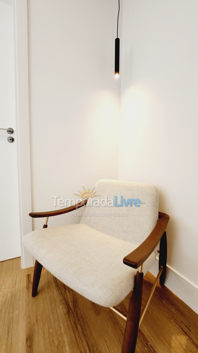 Apartamento para aluguel de temporada em Florianópolis (Jurere Tradicional)