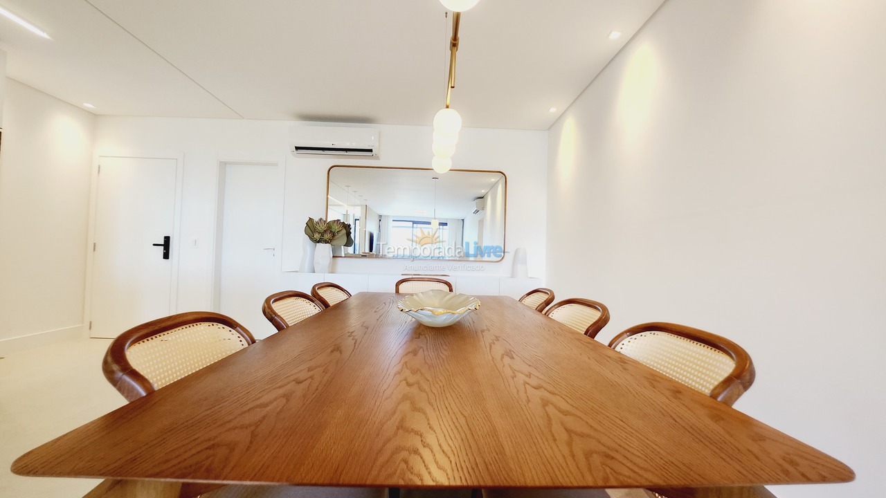 Apartamento para aluguel de temporada em Florianópolis (Jurere Tradicional)