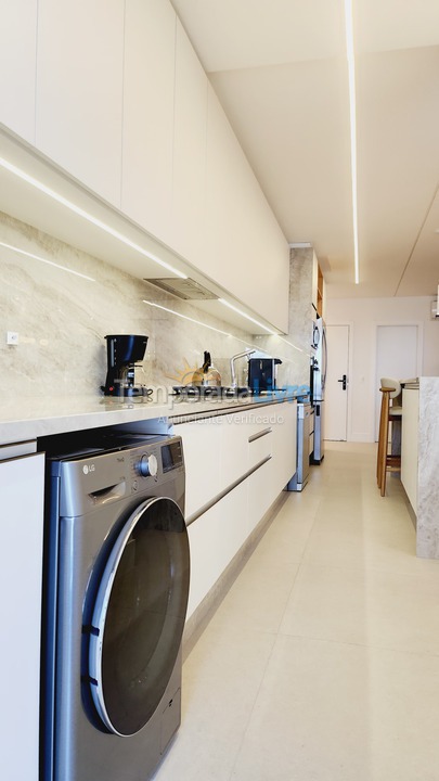 Apartamento para aluguel de temporada em Florianópolis (Jurere Tradicional)