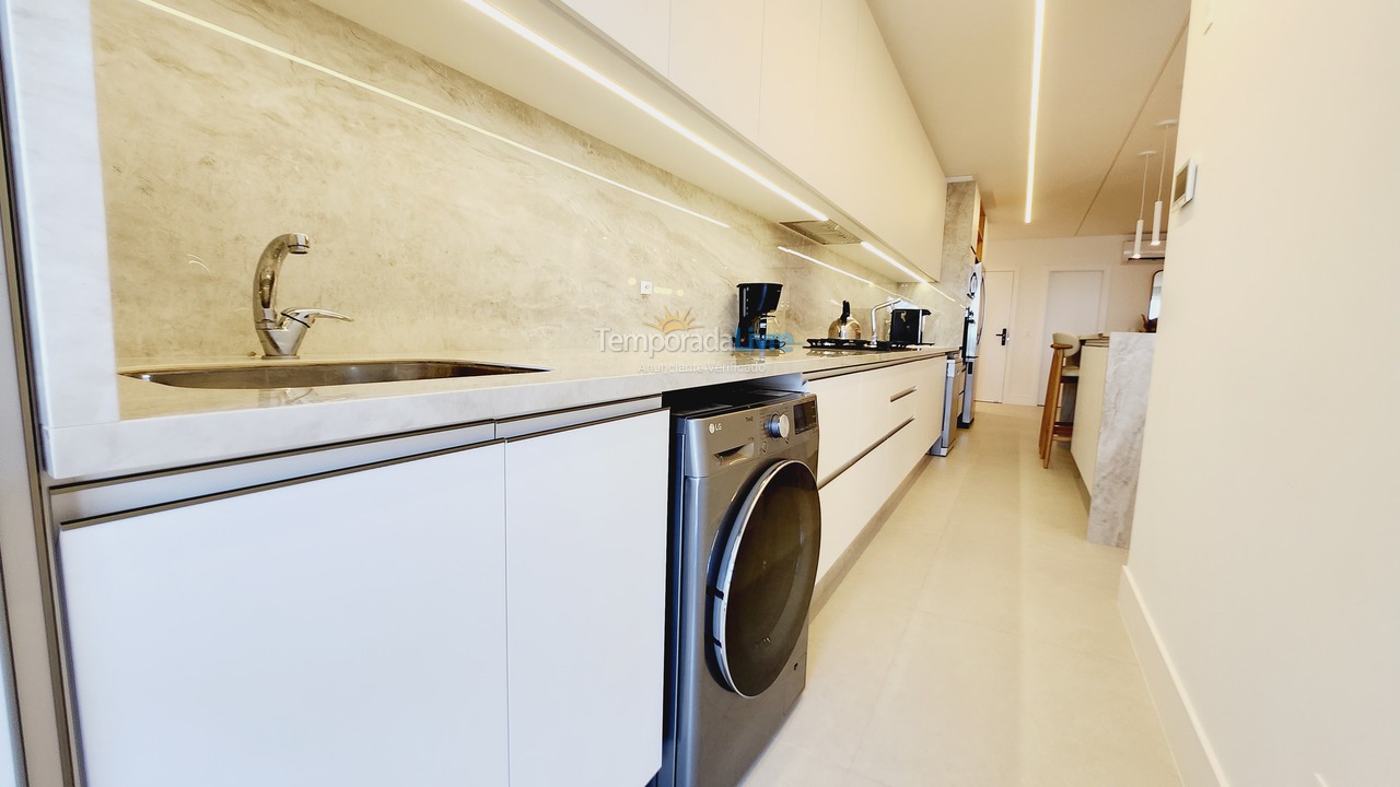 Apartamento para aluguel de temporada em Florianópolis (Jurere Tradicional)