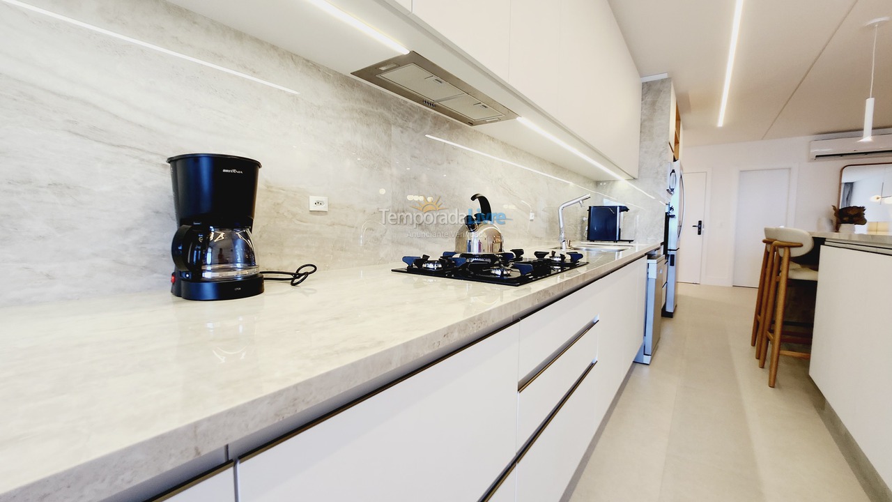 Apartamento para aluguel de temporada em Florianópolis (Jurere Tradicional)