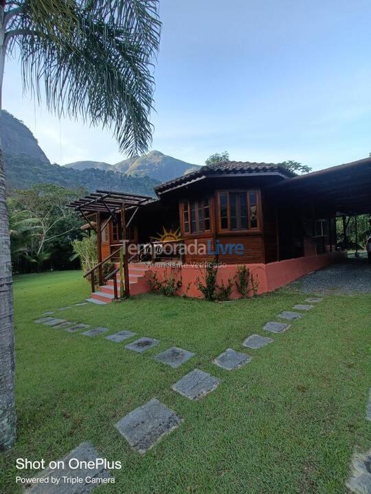 Chácara / sítio para aluguel de temporada em Macaé (Serra da Cruz)