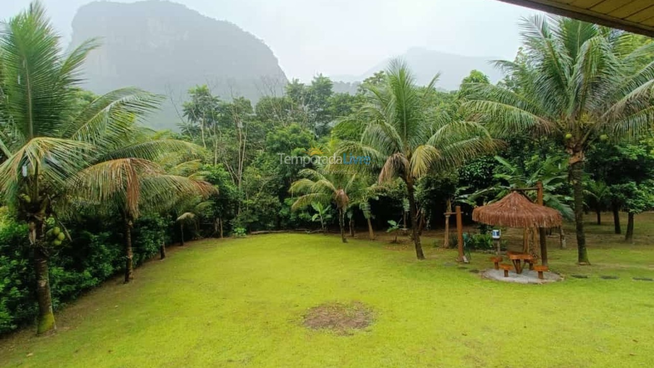 Chácara / sítio para aluguel de temporada em Macaé (Serra da Cruz)