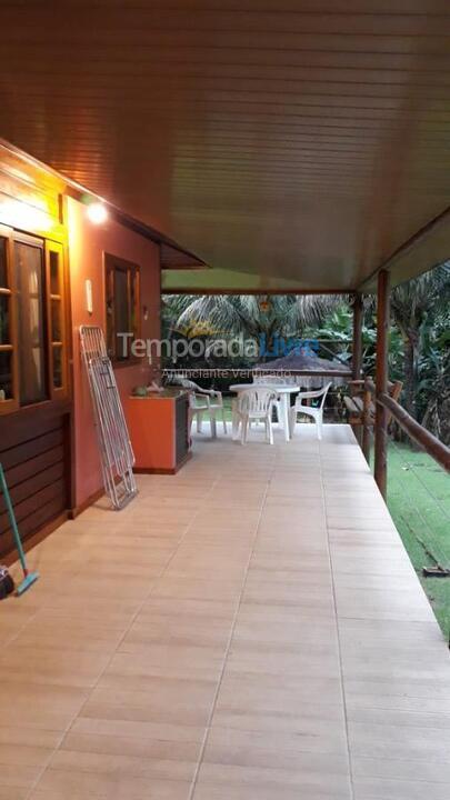 Chácara / sítio para aluguel de temporada em Macaé (Serra da Cruz)