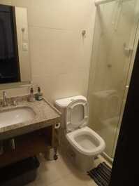 Banheiro da suite das 2 camas de casal